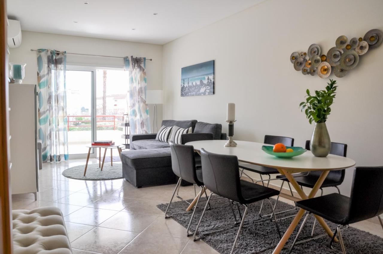 Lovelystay - 2Br Modern, Pool Access, Close To Marina & Beach Куартейра Екстериор снимка